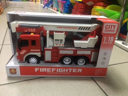 Пожарные машины с краном и с лестницей