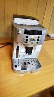 Кофемашина Delonghi Magnifica S