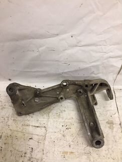 Кронштейн переднего рычага Шкода Октавия а5