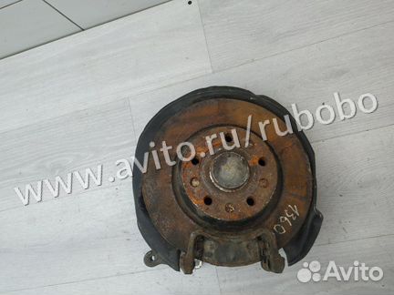 Кулак задний правый 3C0505434K VW Passat (B6) 2005