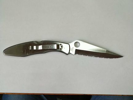 Продаю Spyderco Police VG-10