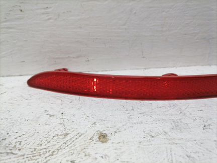 Отражатель заднего бампера задний правый