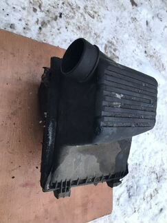 Корпус воздушного фильтра Volkswagen Golf 3 Vento