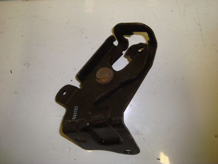 Кронштейн заднего сиденья задний левый Ford Focus