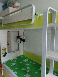 Кровать двухьярусная