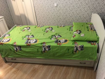 Подаётся кровать