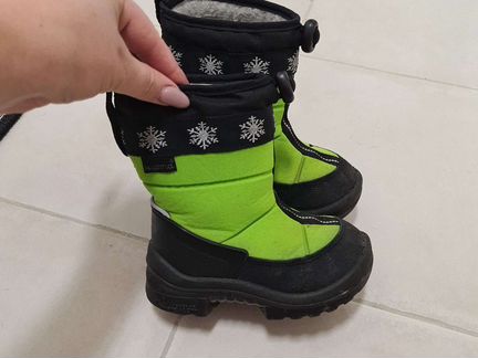 Сапожки Kuoma и шапочка Kerry