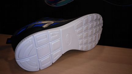 Кроссовки Bona Беговые, очень гибкие 41-45