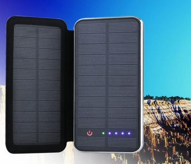 Внешний аккумулятор на солнечных батареях