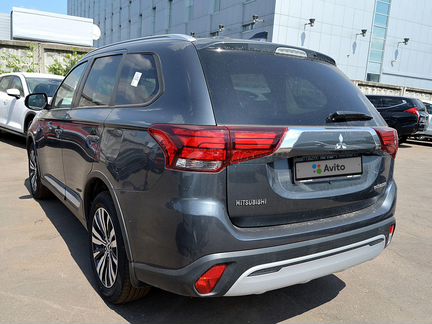 Mitsubishi Outlander 2.4 CVT, 2020