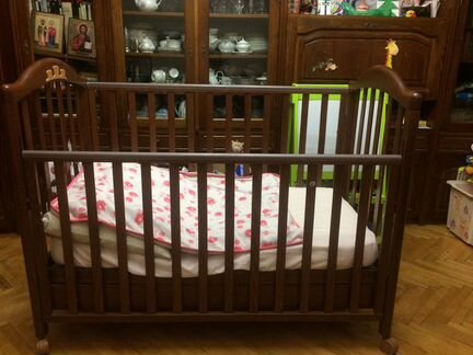 Продаю итальянскую детскую кроватку mibb Tender