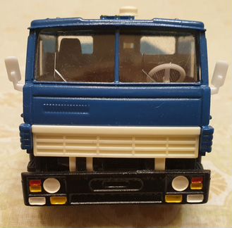 Модель грузовика