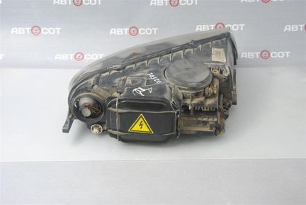 Фара Xenon левая VW Touareg 7L 2003) 2010