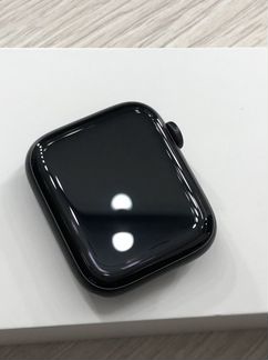 Apple Watch 5 44 mm Ростест (гарантия 25.10.21)