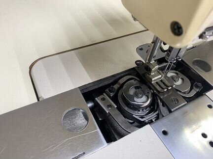 Швейная машина двухигольная Juki LH-3188-7