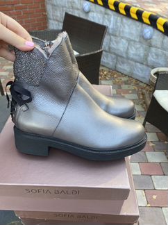 Новые женские зимние ботинки