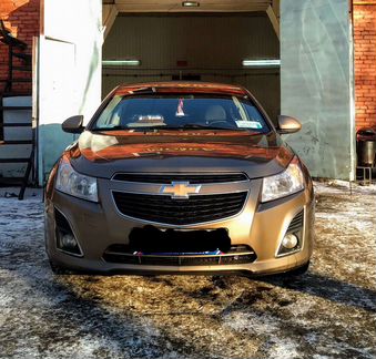 Оригинальный (б/у) передний бампер Chevrolet Cruze