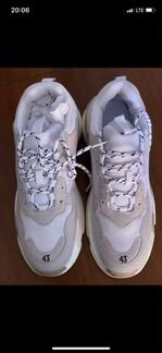 Новые кроссовки 42-43