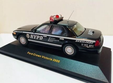 Ford Crown Victoria PI nypd Auxiliary AP77 1:43