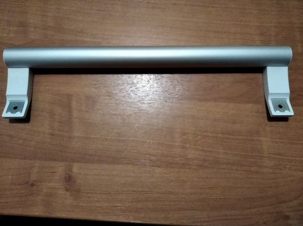 2) Ручка Bosch серебряно-белая 32 см между креплен
