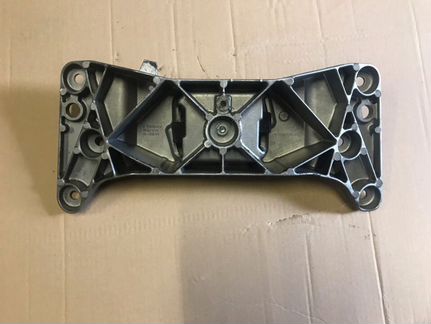 Кронштейн АКПП Bmw F07 GT F10 F11 F18 F06 F12 F13+