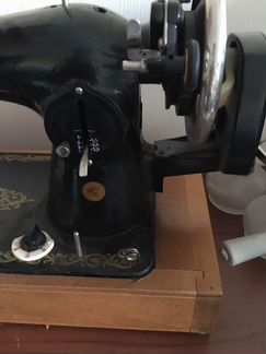 Швейная машинка Чайка