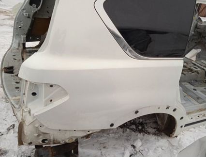 Задняя часть с крыльями Infiniti Qx56 Z62