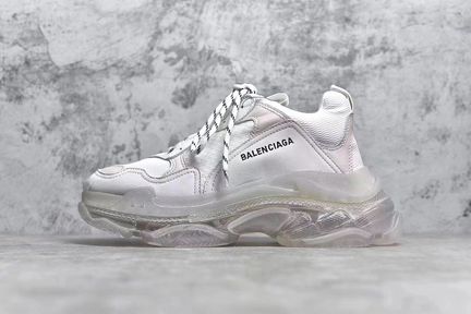 Balenciaga triple s