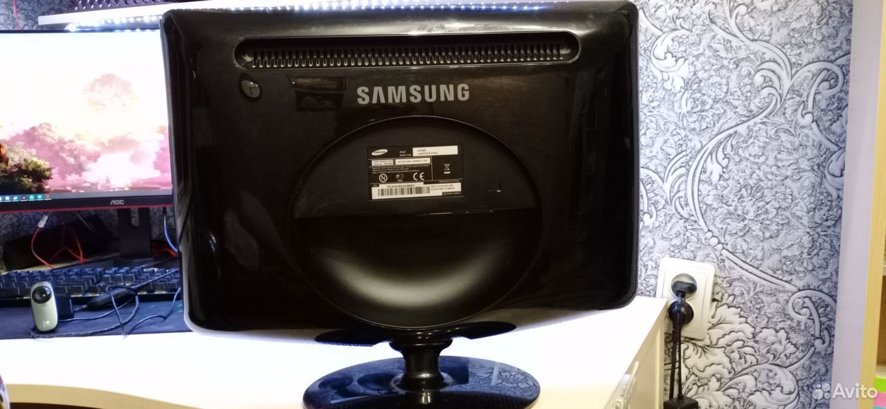 Монитор SAMSUNG