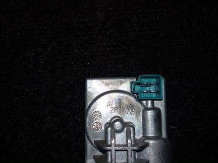 Мерседес блок управления блокиратором A2045458132