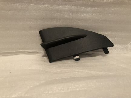 Решётка заглушка переднего бампераL,Mazda6,GL,рест