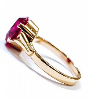 Золотое кольцо с рубином. СССР