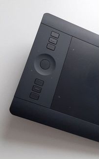Графический планшет Wacom Intuos Pro Small PTH-451