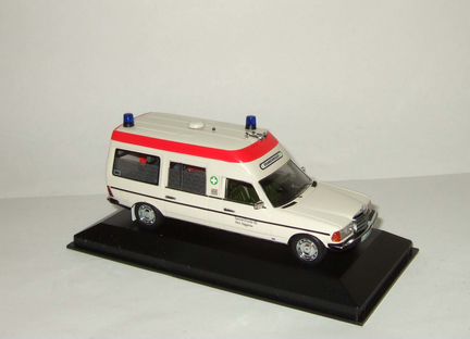 Мерседес Mercedes Benz W123 Скорая Minichamps 1 43