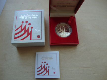 Сингапур 5 дол 1977-2012 Панда Оон Семья Лев