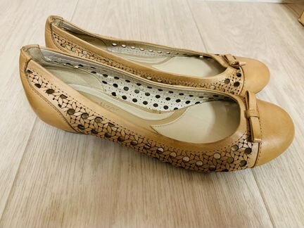 Балетки кожаные 35