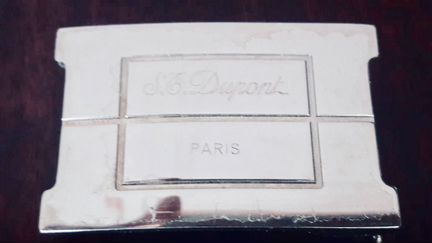 Пряжка Dupont