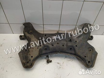 Подрамник передний 624004L000 Hyundai Solaris