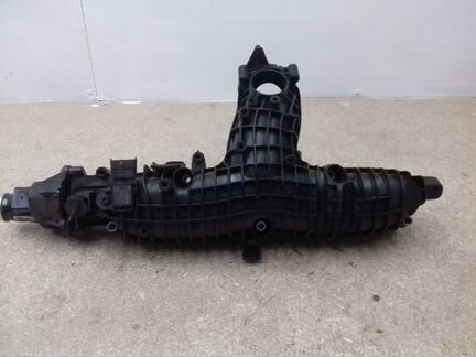 Впускной коллектор Volvo 2.0 дизель с авто 17 года