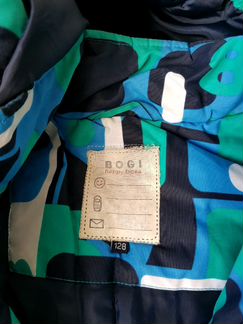 Продам куртку детскую