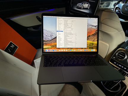 Новый MacBook Pro 2.3 GH / 8GB / 256Gb / Touch 18г