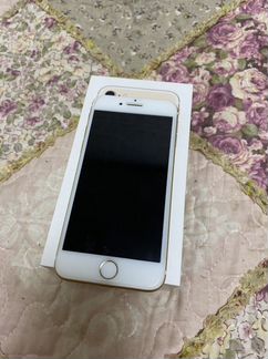 Телефон iPhone 7