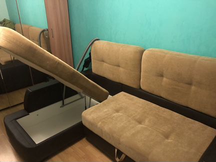 Диван
