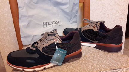 Кроссовки Geox