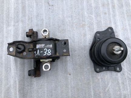 Опора двс подушка vw polo sedan Skoda rapid