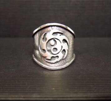 Кольцо из серебра. Новое