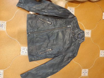 Куртка Guess новая оригинал
