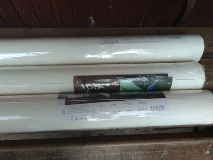 Пеноблоки, плинтус, обои, линолеум, подоконник