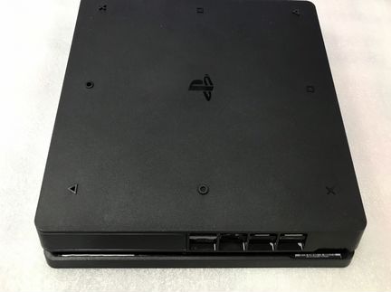 PlayStation 4 slim