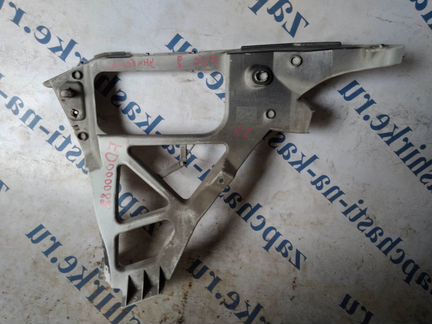 Фокус 2 кронштейн заднего бампера универсал правый